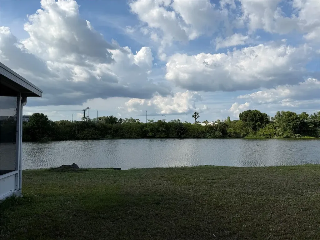 758 Burlwood Street Brandon FL 33511