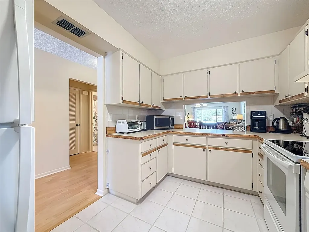 3505 Tarpon Woods Boulevard Palm Harbor FL 34685
