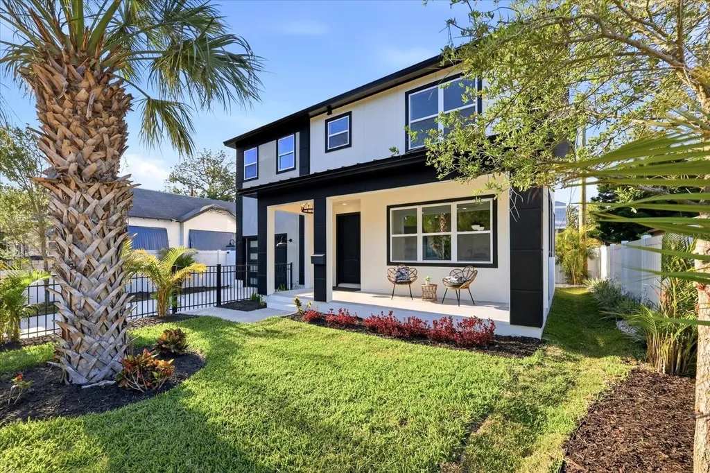 1235 11th Avenue S St Petersburg FL 33705
