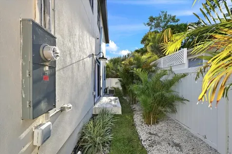 1235 11th Avenue S St Petersburg FL 33705