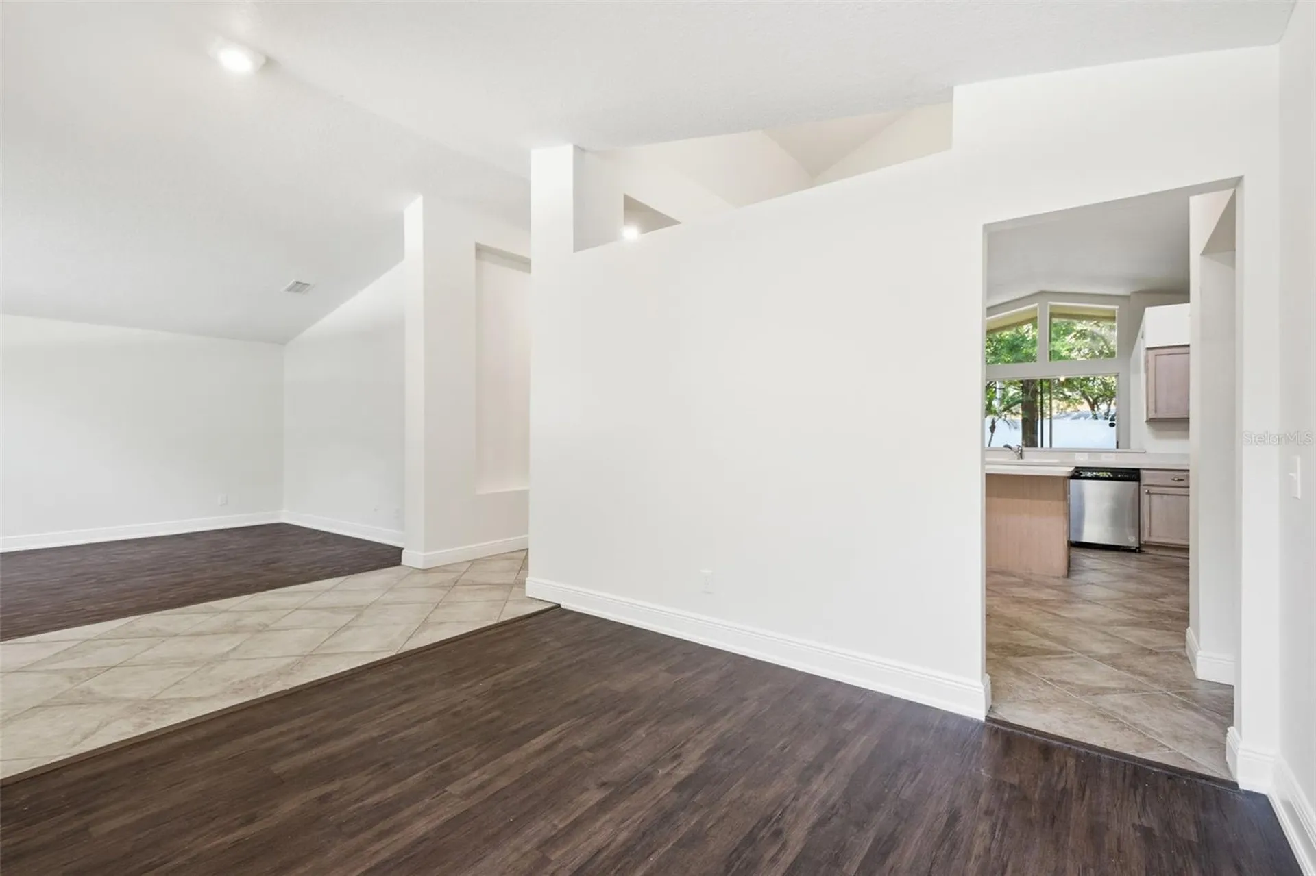 703 Grand Canyon Drive Valrico FL 33594