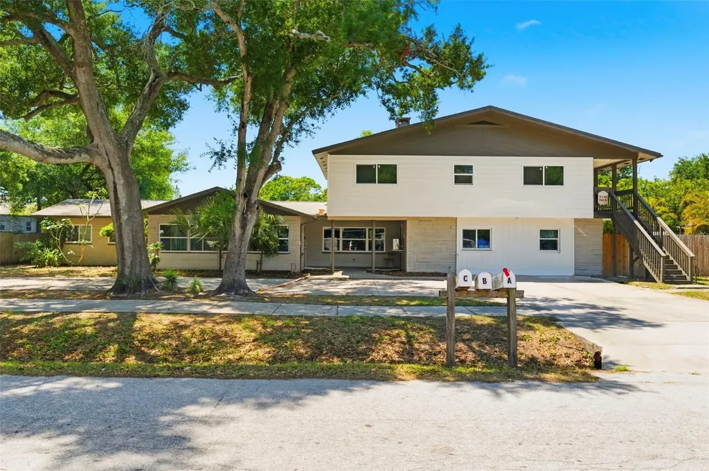 5136 68th Street N St Petersburg FL 33709