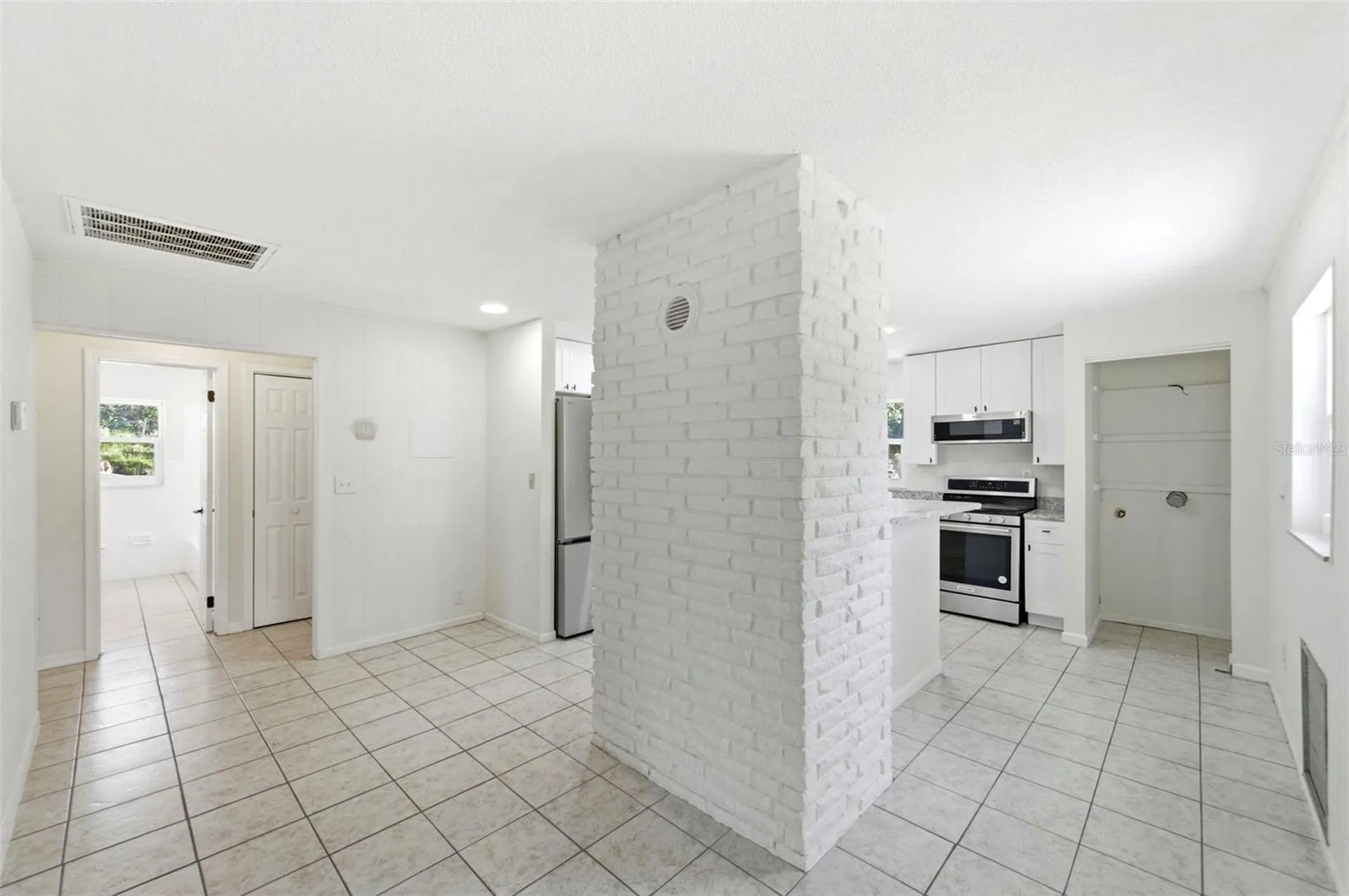 5136 68th Street N St Petersburg FL 33709