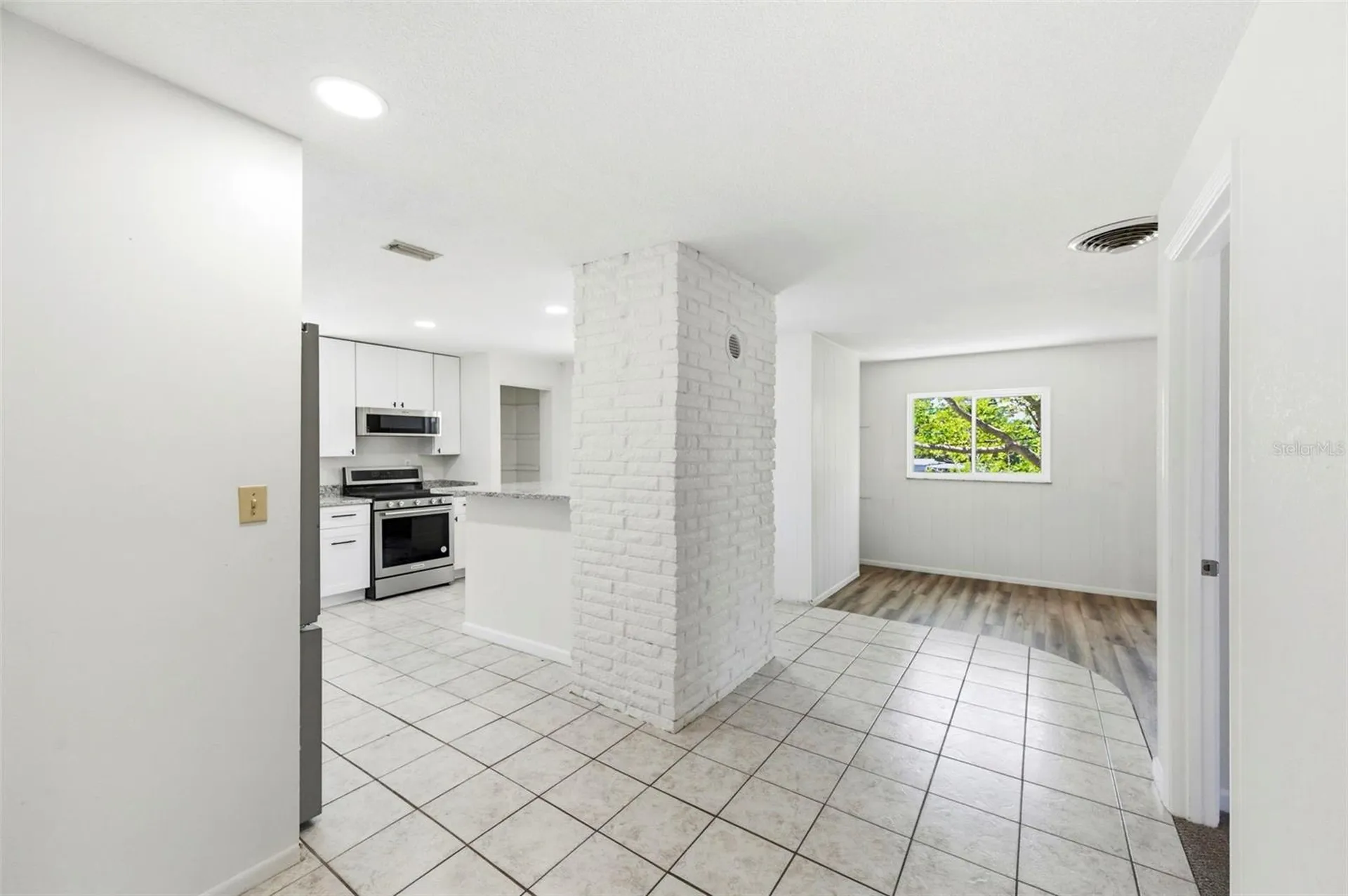 5136 68th Street N St Petersburg FL 33709