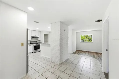 5136 68th Street N St Petersburg FL 33709