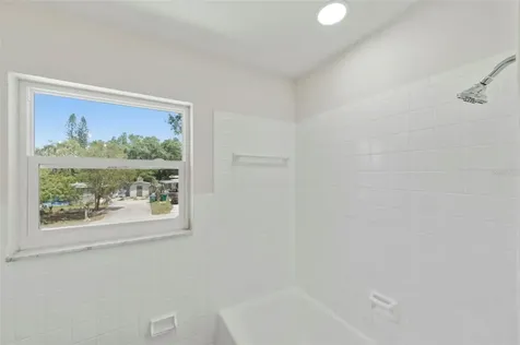 5136 68th Street N St Petersburg FL 33709