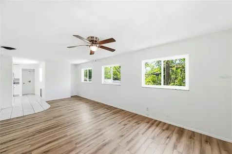 5136 68th Street N St Petersburg FL 33709