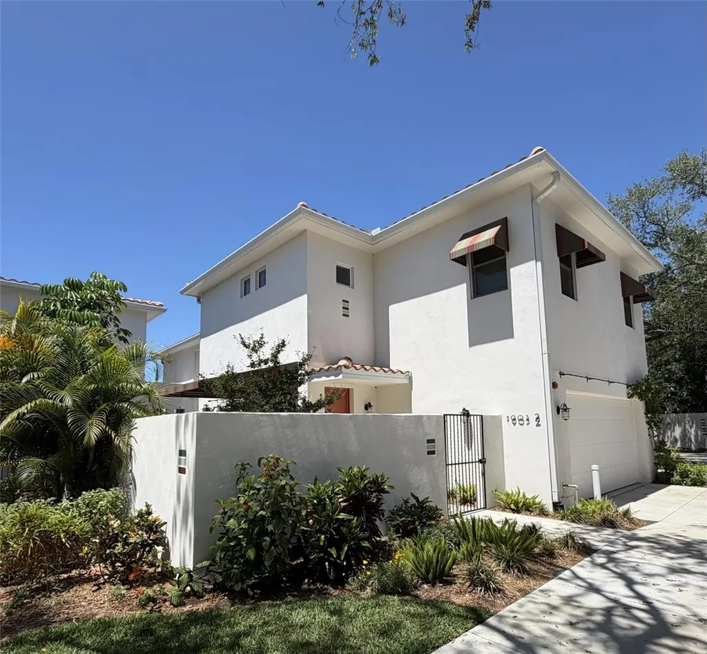 1903 W Bristol Avenue Tampa FL 33606