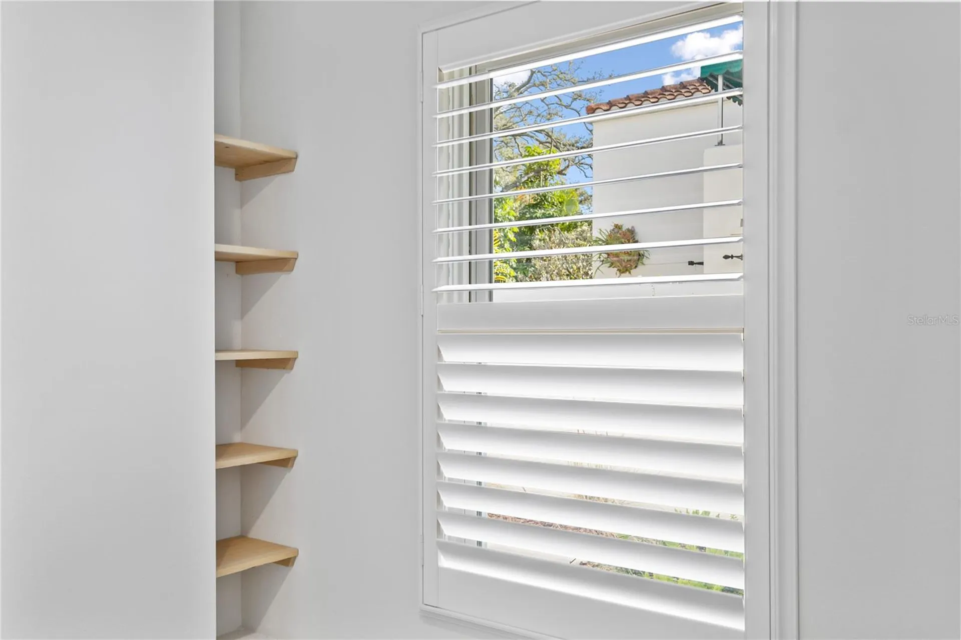 1903 W Bristol Avenue Tampa FL 33606