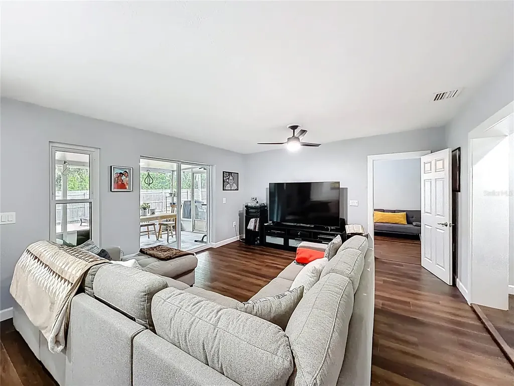 1092 W Riviera Boulevard Oviedo FL 32765