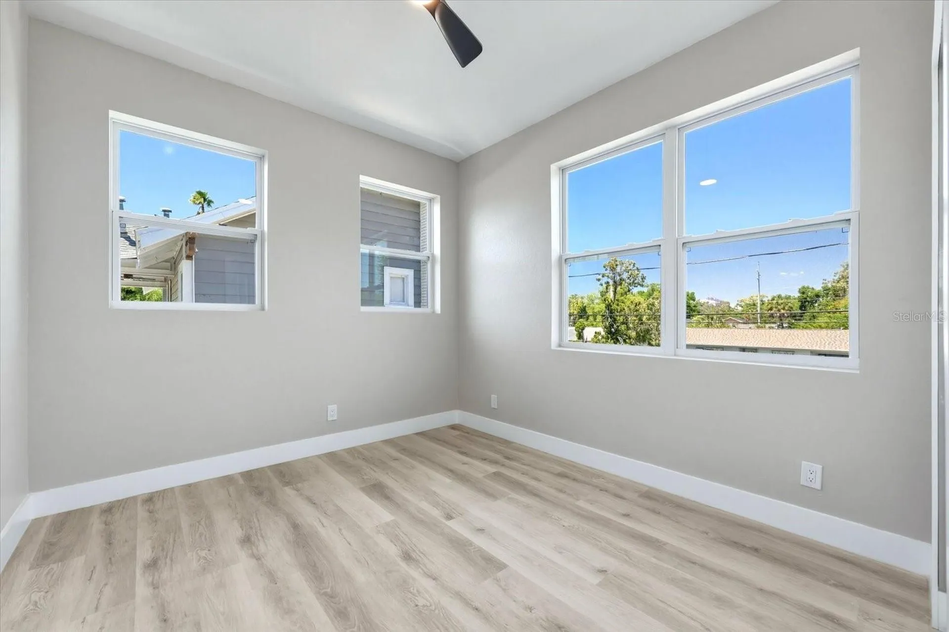 1044 12th Avenue S St Petersburg FL 33705