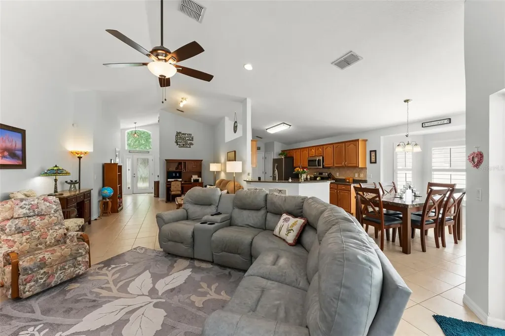 9044 Oak Moss Drive Orlando FL 32832