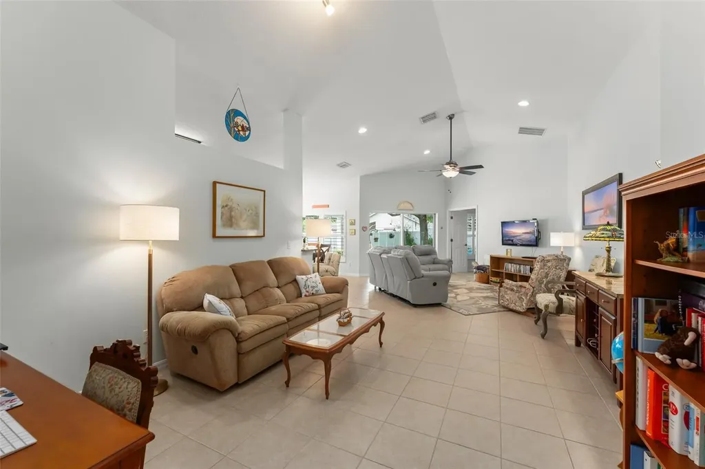 9044 Oak Moss Drive Orlando FL 32832