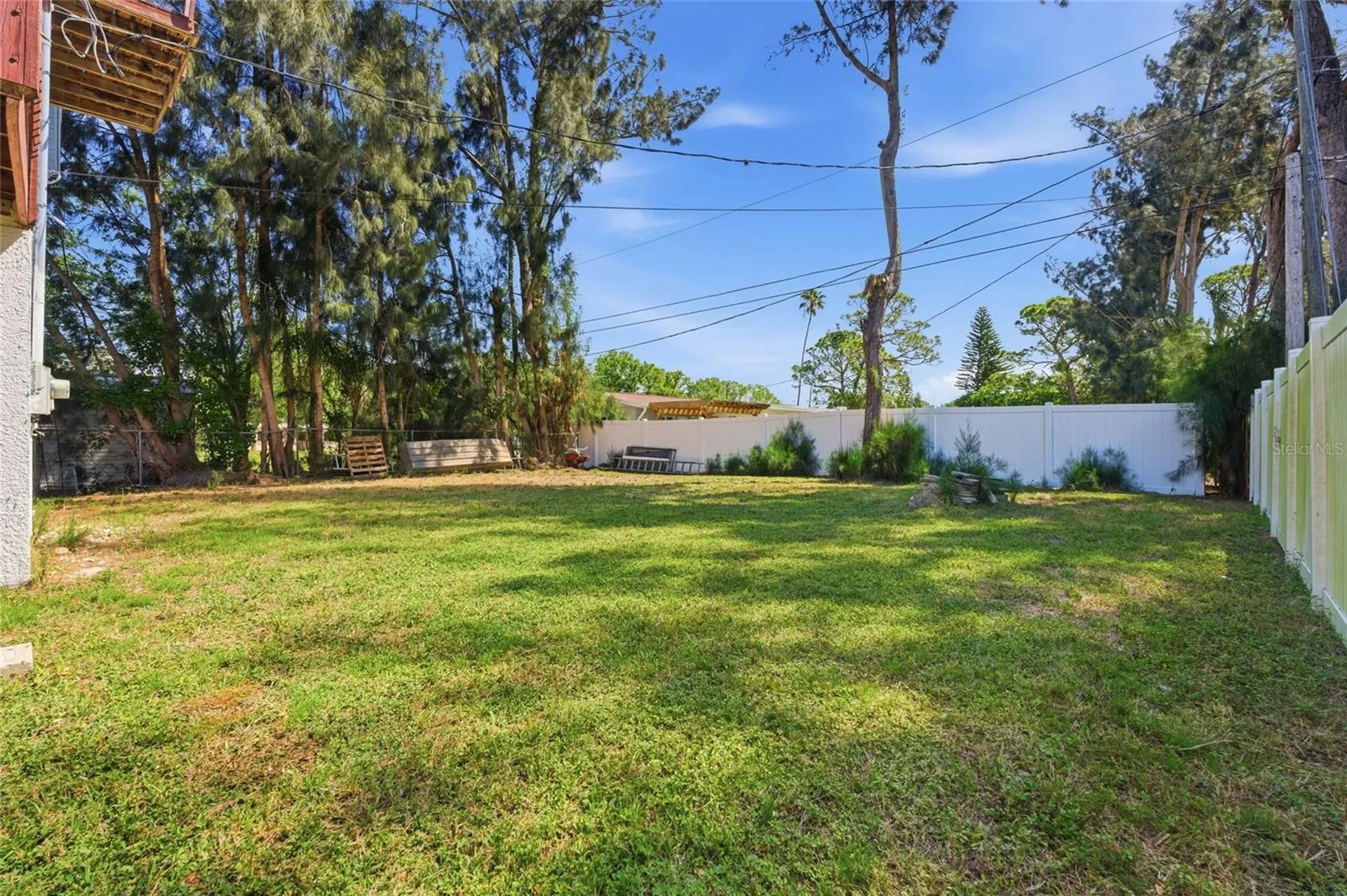 8221 Riverside Dr NE St Petersburg FL 33702