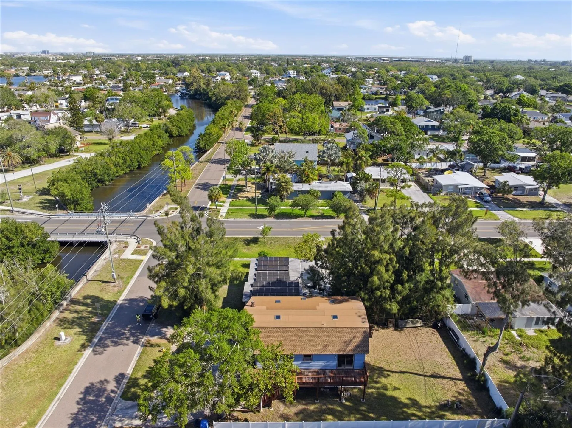8221 Riverside Dr NE St Petersburg FL 33702