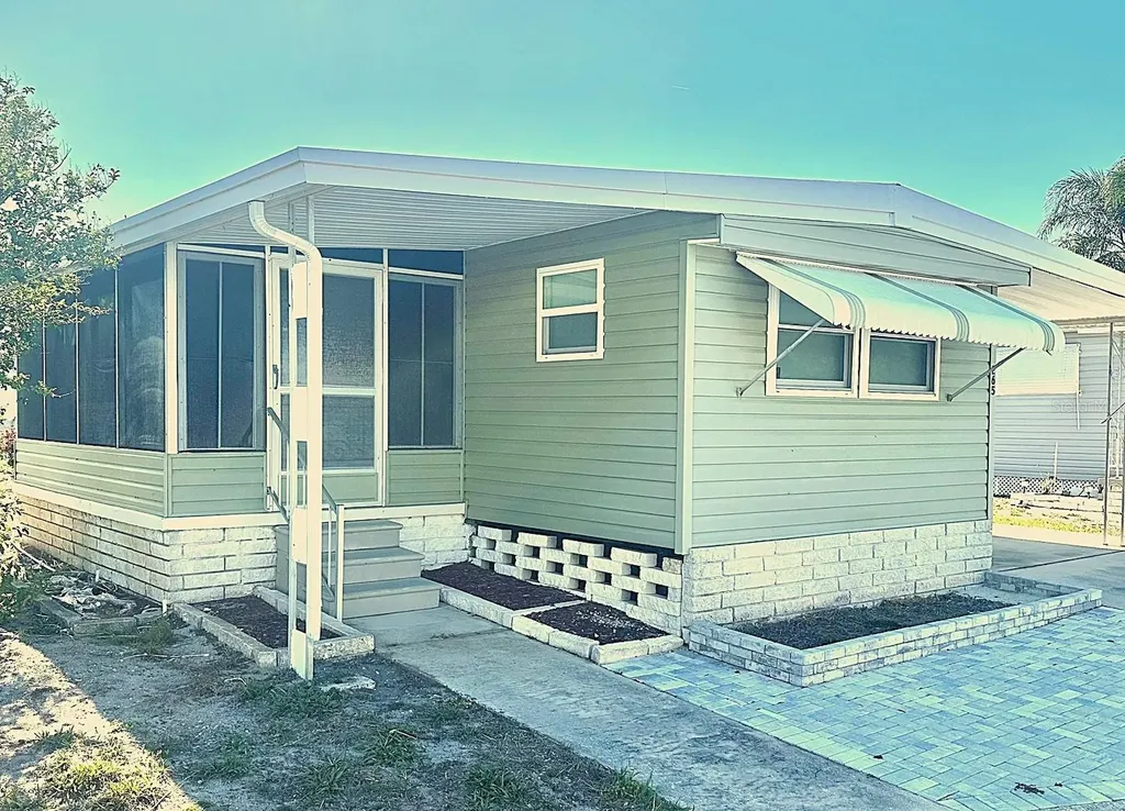 9790 66th Street N Pinellas Park FL 33782