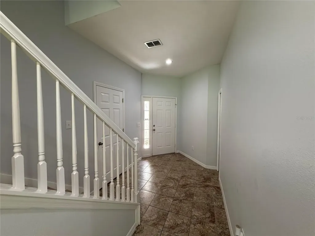 8118 Stone Path Way Tampa FL 33647