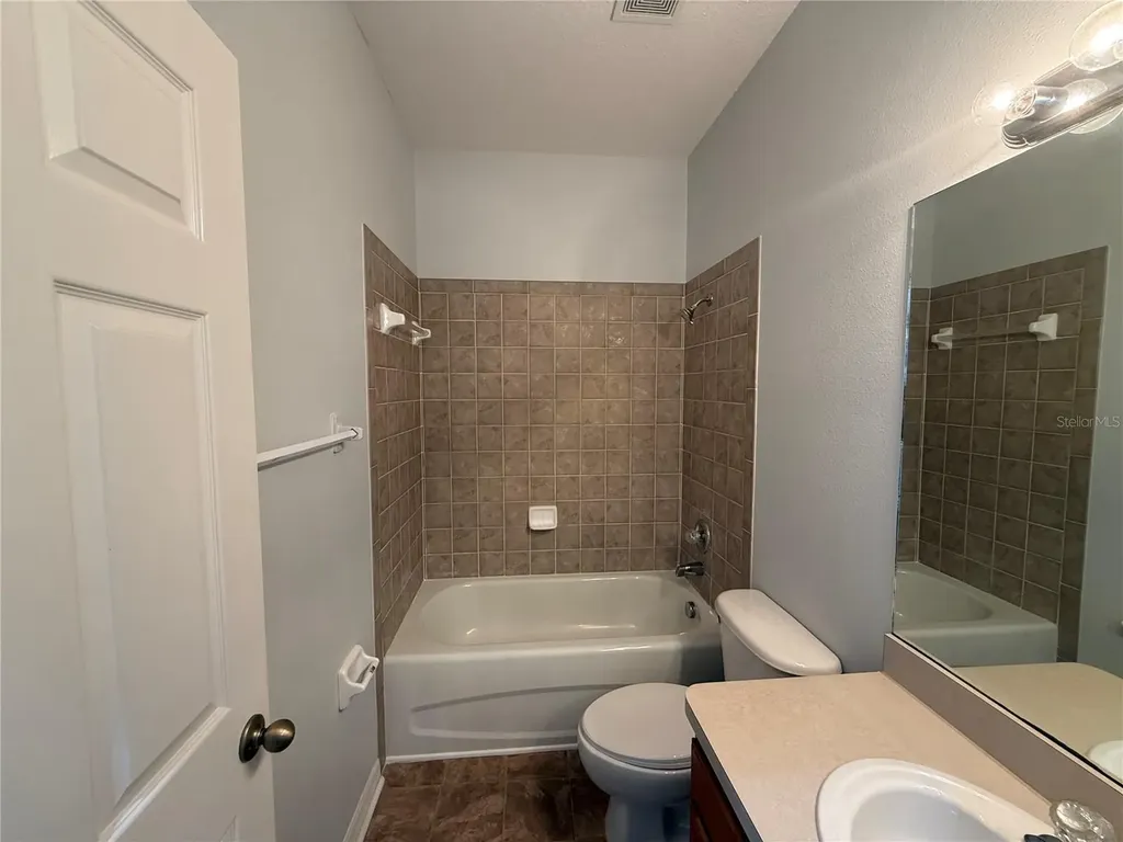 8118 Stone Path Way Tampa FL 33647