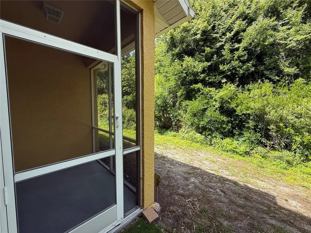 8118 Stone Path Way Tampa FL 33647