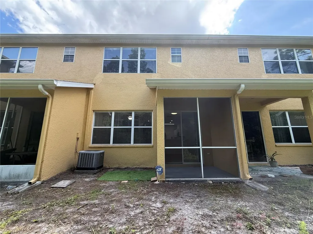 8118 Stone Path Way Tampa FL 33647