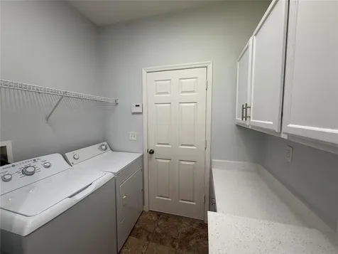 8118 Stone Path Way Tampa FL 33647