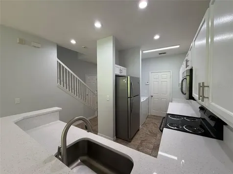 8118 Stone Path Way Tampa FL 33647