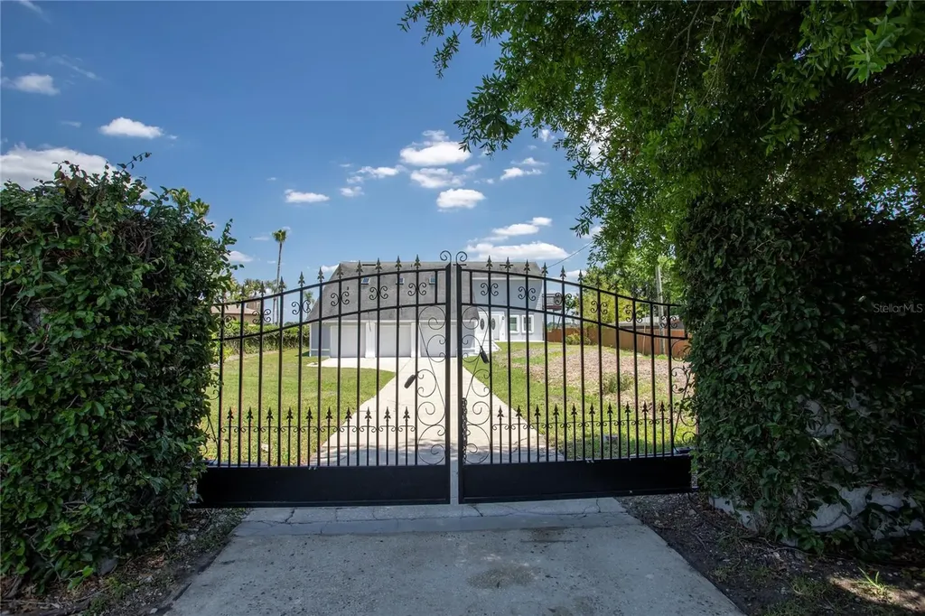 25 S Ortman Drive Orlando FL 32805