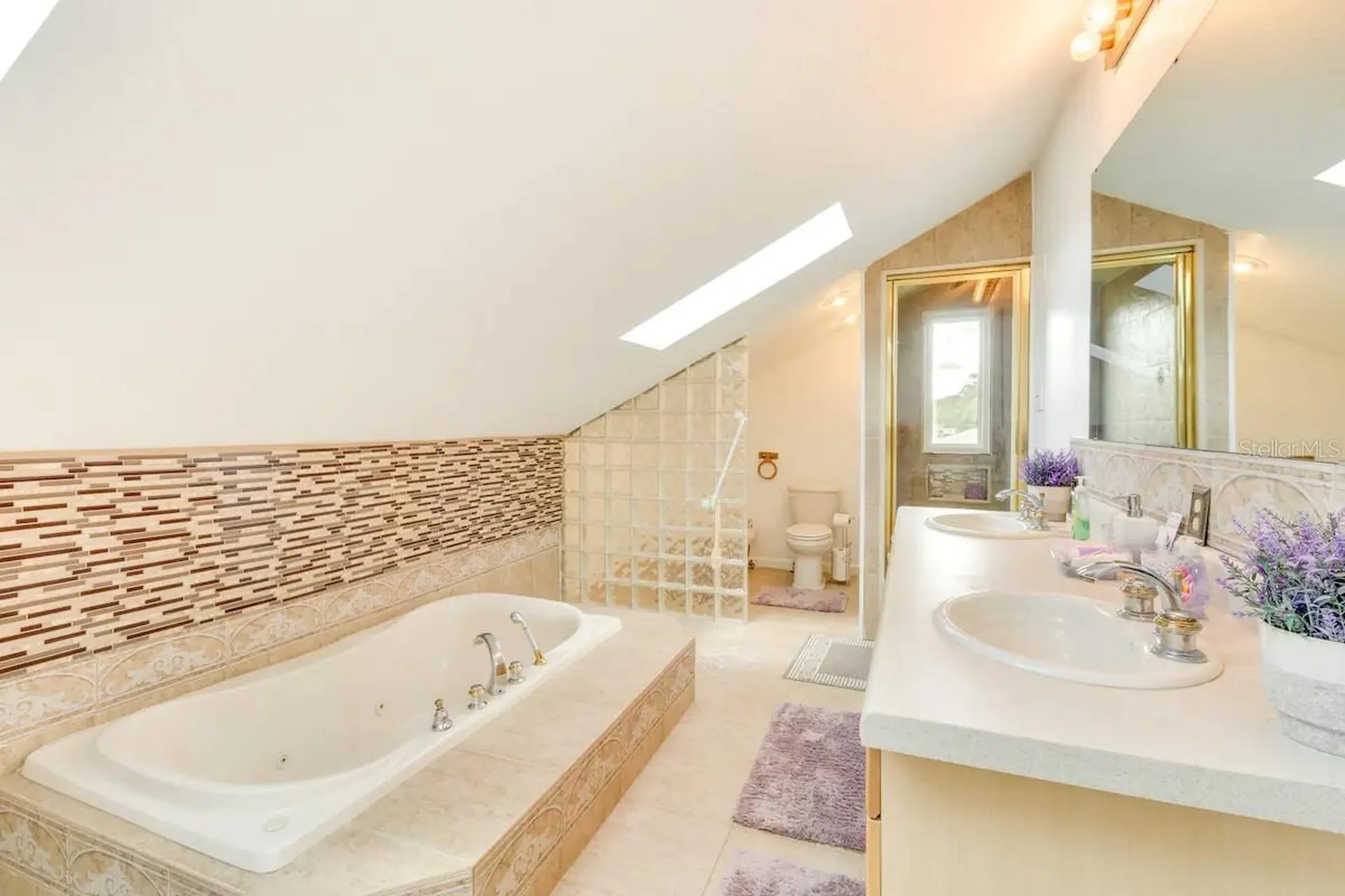 25 S Ortman Drive Orlando FL 32805