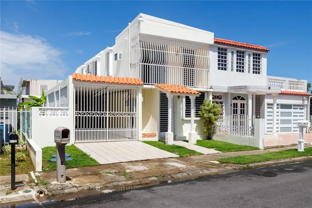 200-5 Calle C/529 Carolina PR 00987