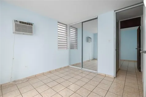 200-5 Calle C/529 Carolina PR 00987