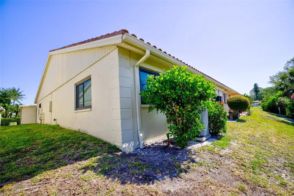 10134 Regal Drive Largo FL 33774