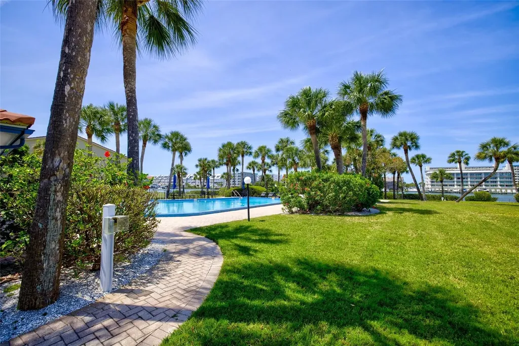 10134 Regal Drive Largo FL 33774