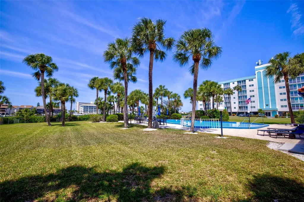 10134 Regal Drive Largo FL 33774