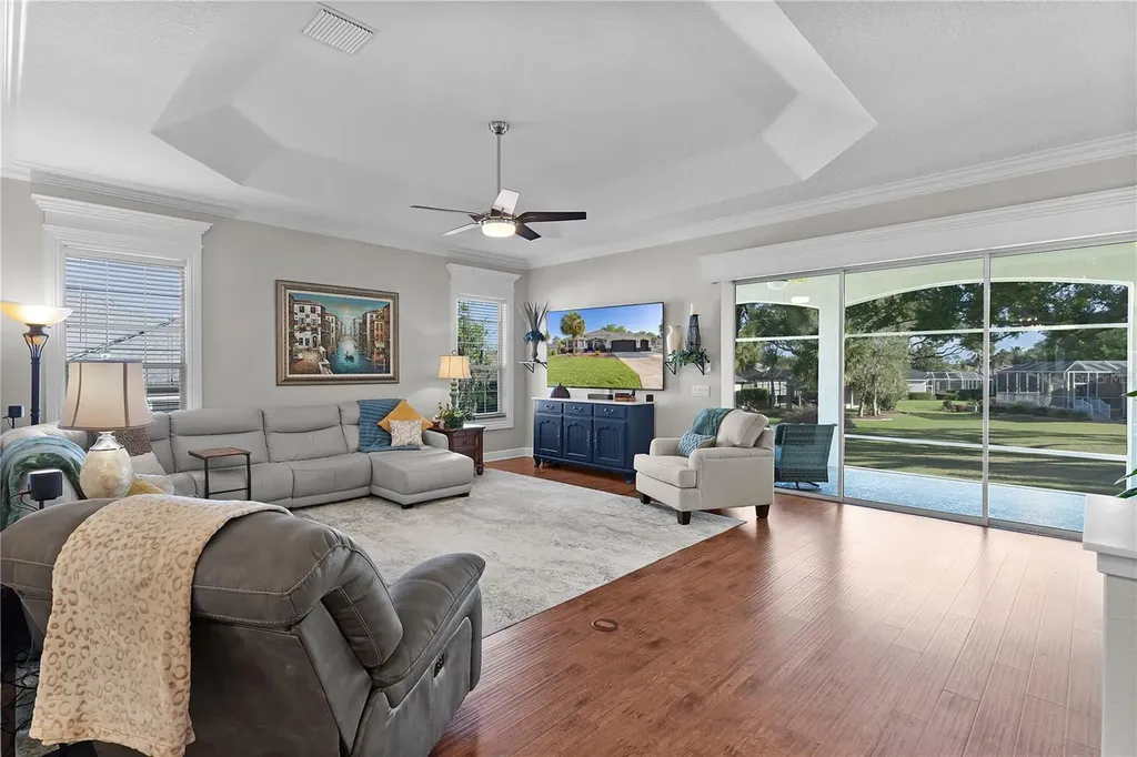 8715 SE 176th Lowndes Place The Villages FL 32162