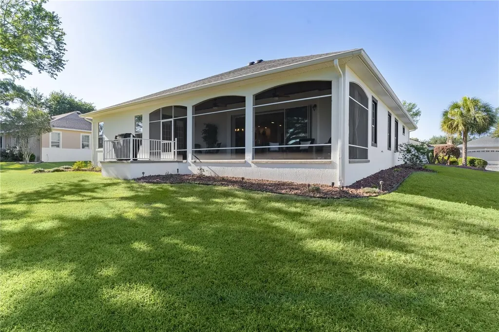 8715 SE 176th Lowndes Place The Villages FL 32162