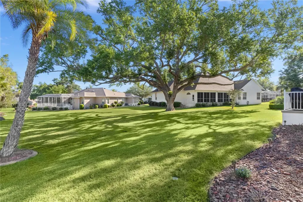 8715 SE 176th Lowndes Place The Villages FL 32162