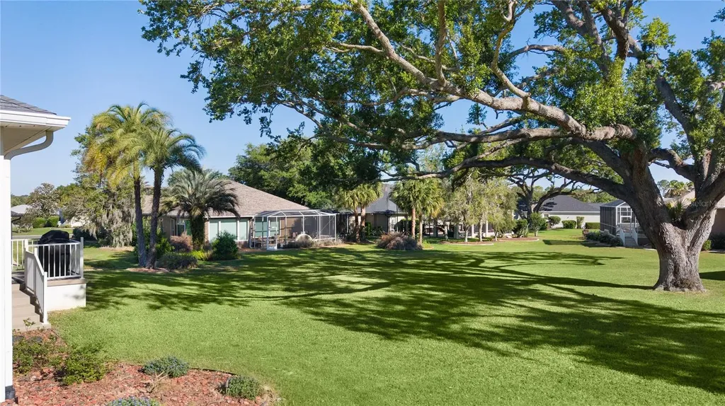 8715 SE 176th Lowndes Place The Villages FL 32162