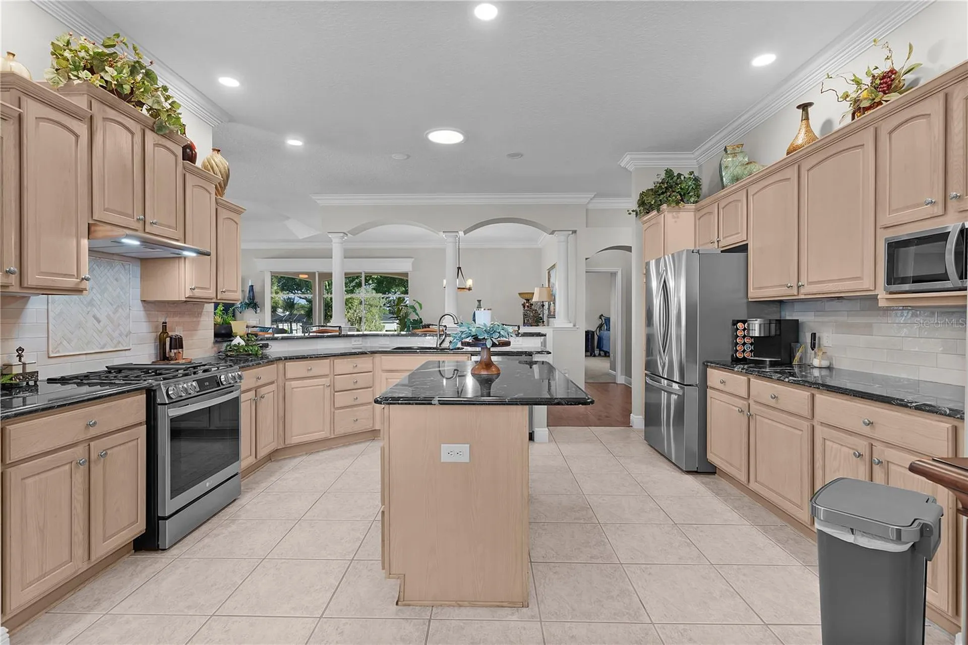 8715 SE 176th Lowndes Place The Villages FL 32162