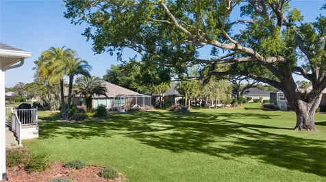 8715 SE 176th Lowndes Place The Villages FL 32162