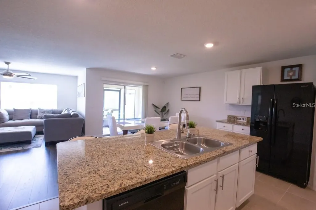 8687 SW 49 Ocala FL 34476