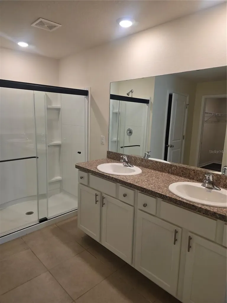 8687 SW 49 Ocala FL 34476
