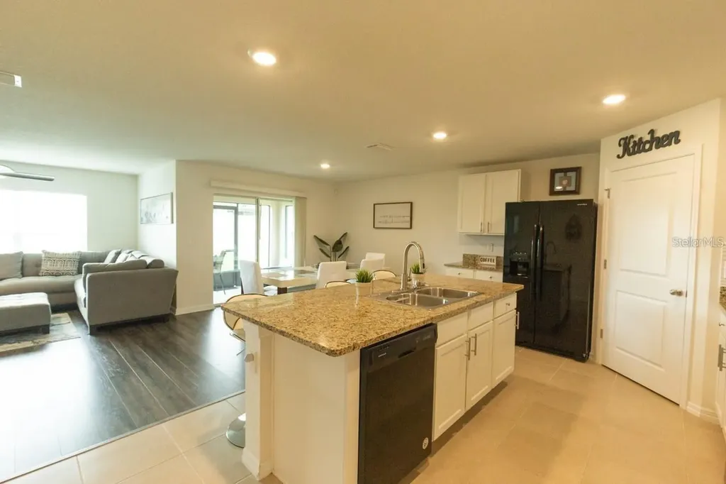 8687 SW 49 Ocala FL 34476