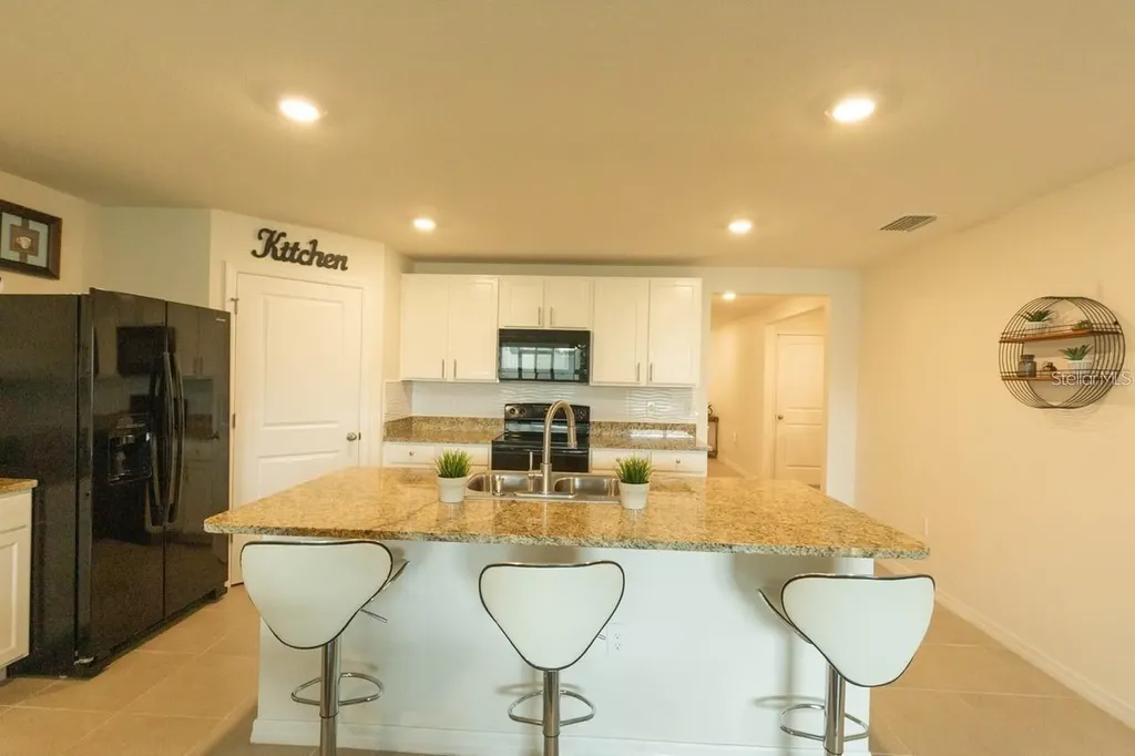 8687 SW 49 Ocala FL 34476