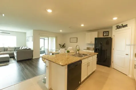 8687 SW 49 Ocala FL 34476