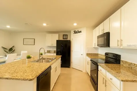 8687 SW 49 Ocala FL 34476
