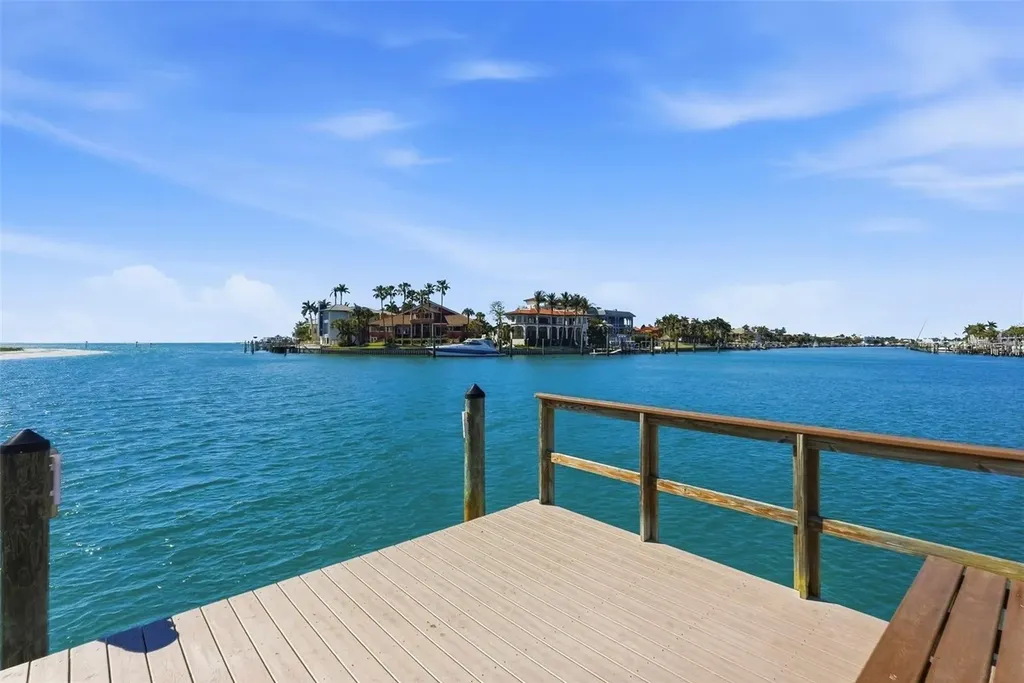 1100 Pinellas Bayway S Tierra Verde FL 33715