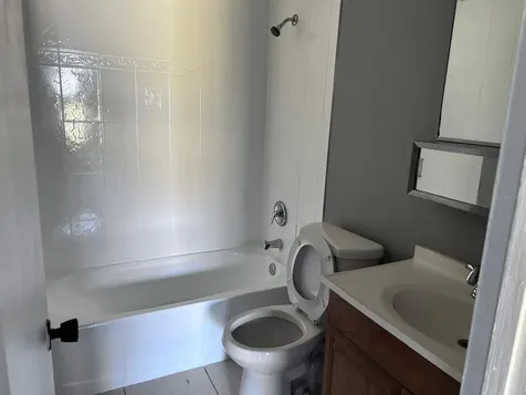 1625 W Oak Ridge Road Orlando FL 32809