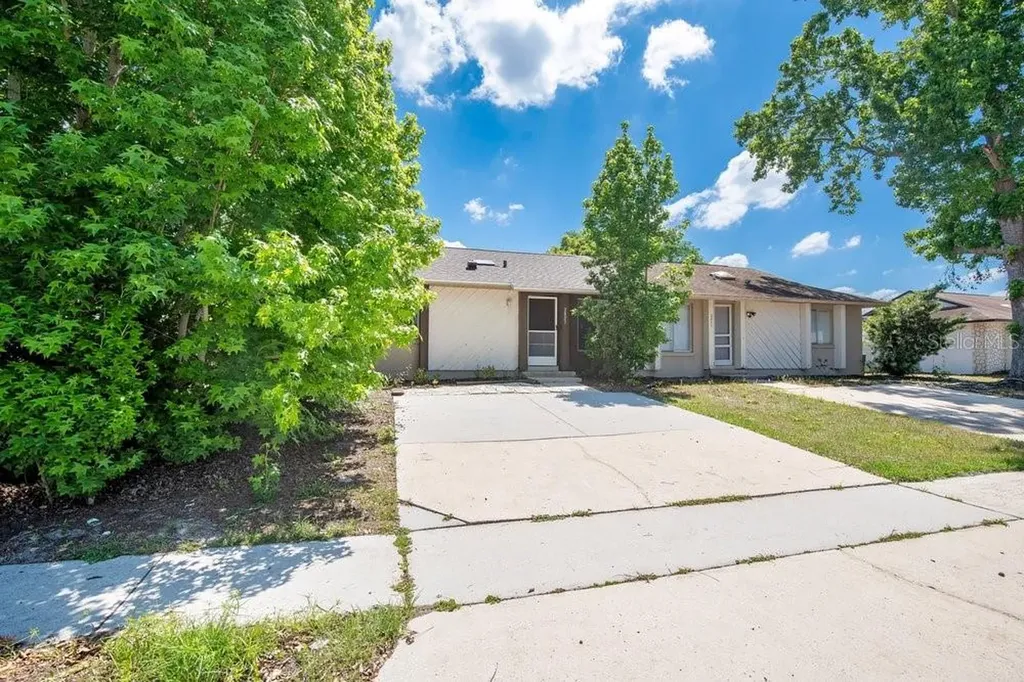 2827 Coral Reef Drive Orlando FL 32826