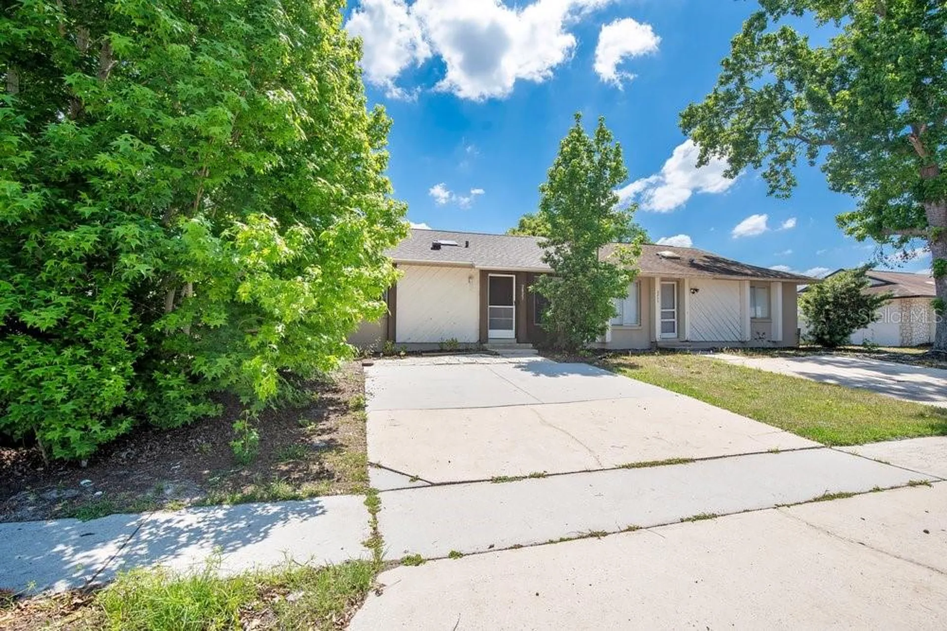 2827 Coral Reef Drive Orlando FL 32826
