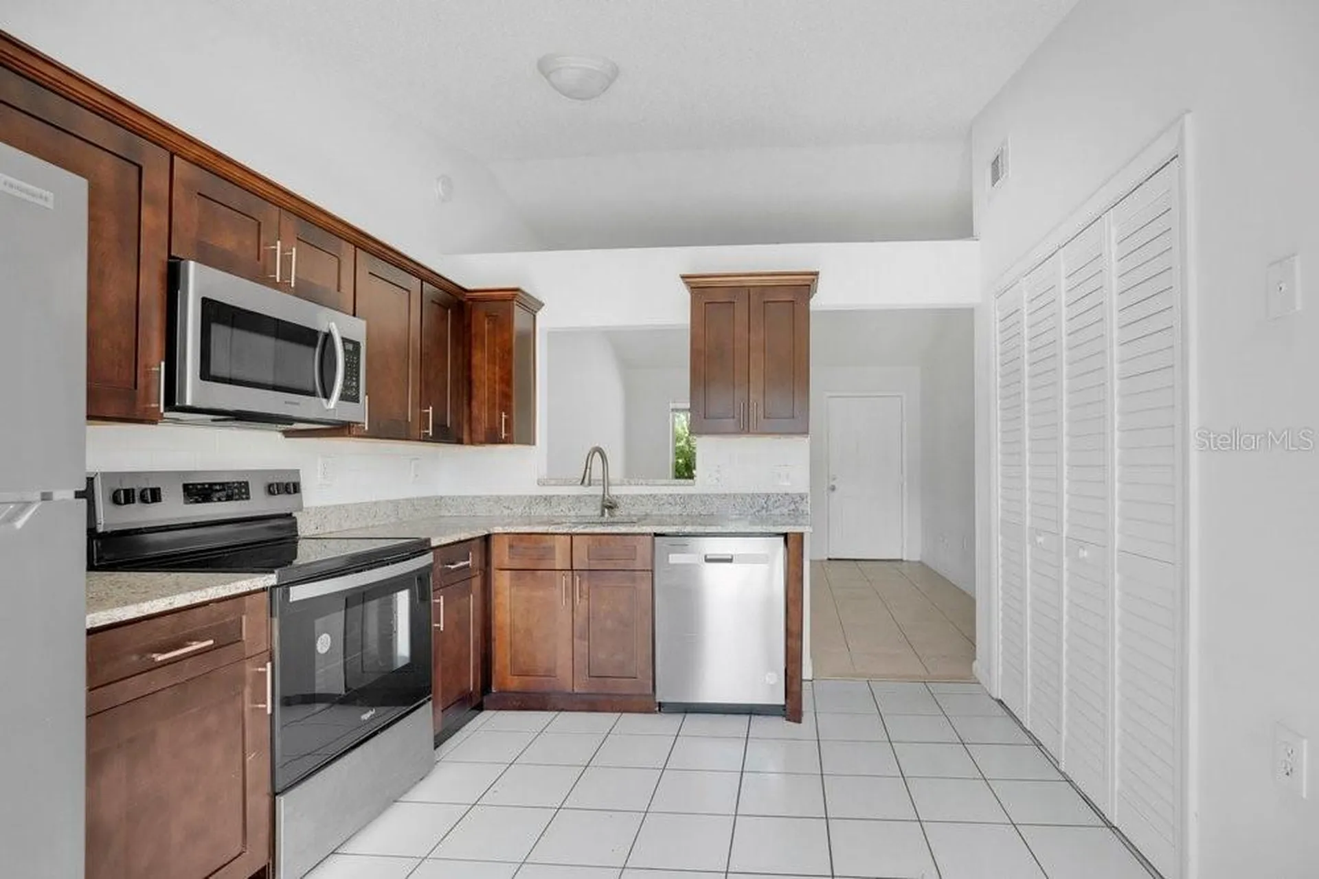 2827 Coral Reef Drive Orlando FL 32826